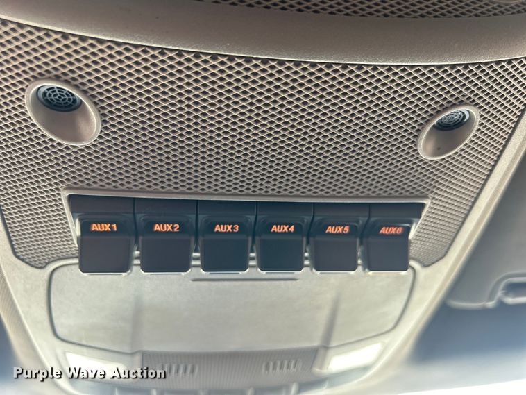 image for item EG0916 2019 Ford F550 Super Duty XL winch truck