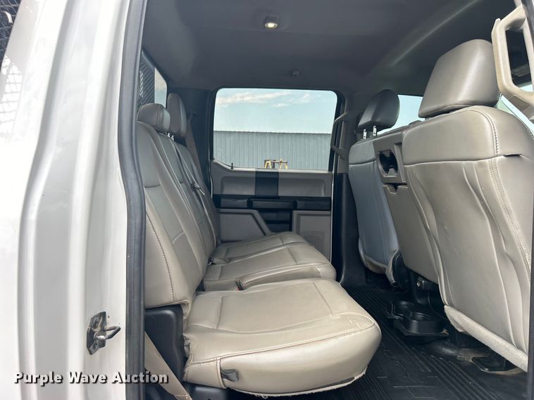 image for item EG0916 2019 Ford F550 Super Duty XL winch truck