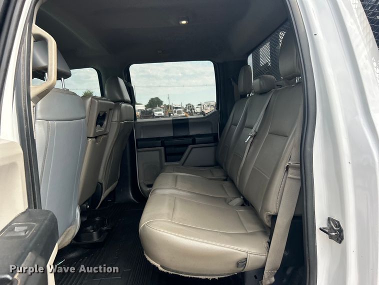 image for item EG0916 2019 Ford F550 Super Duty XL winch truck