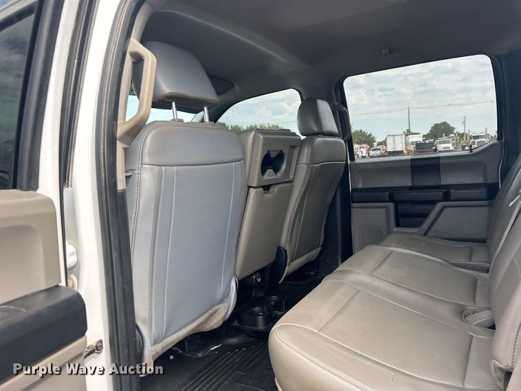 image for item EG0916 2019 Ford F550 Super Duty XL winch truck