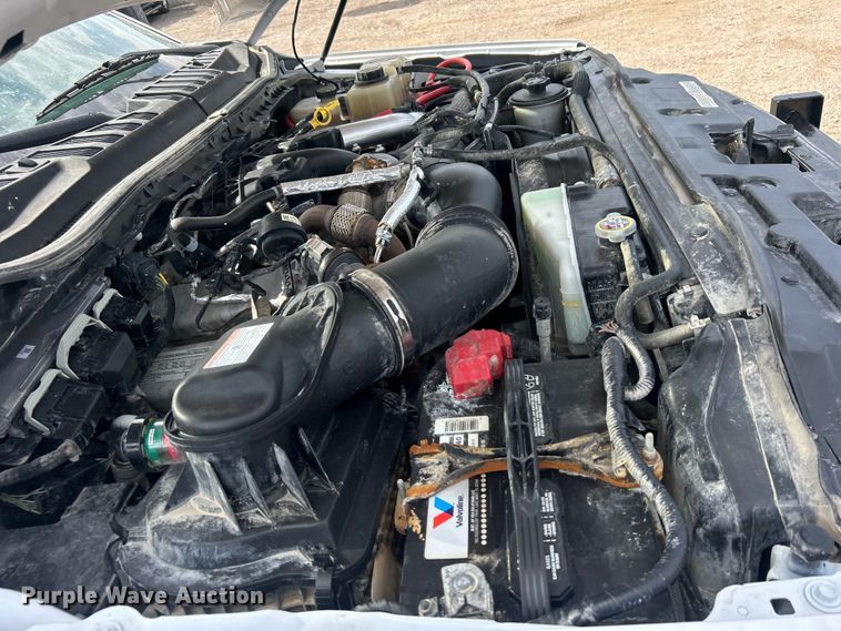 image for item EG0916 2019 Ford F550 Super Duty XL winch truck