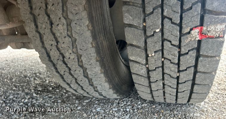 image for item EG0916 2019 Ford F550 Super Duty XL winch truck