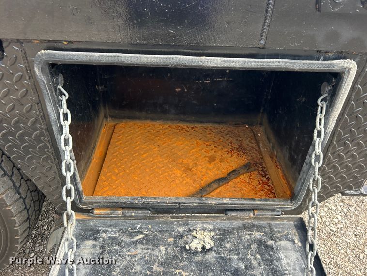 image for item EG0916 2019 Ford F550 Super Duty XL winch truck