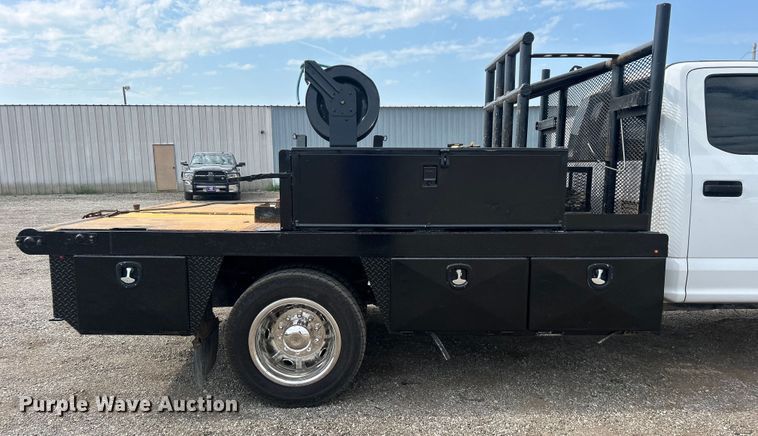 image for item EG0916 2019 Ford F550 Super Duty XL winch truck