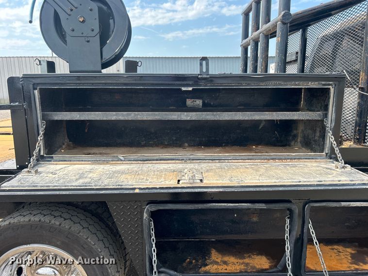 image for item EG0916 2019 Ford F550 Super Duty XL winch truck