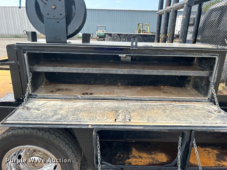 image for item EG0916 2019 Ford F550 Super Duty XL winch truck