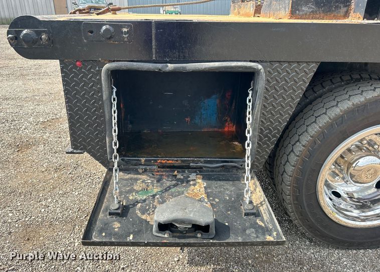 image for item EG0916 2019 Ford F550 Super Duty XL winch truck