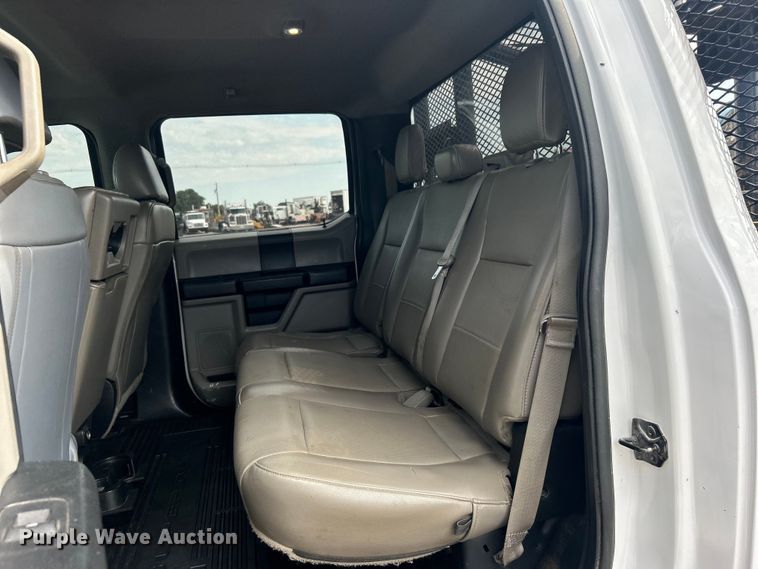 image for item EG0916 2019 Ford F550 Super Duty XL winch truck