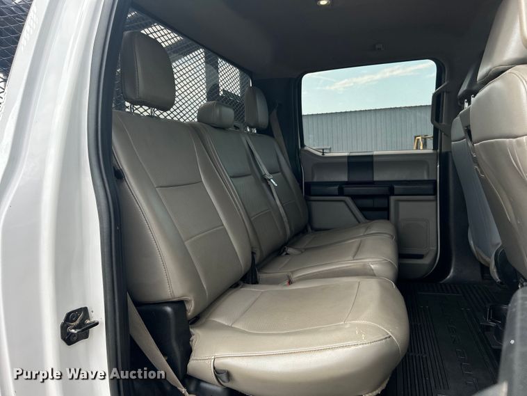 image for item EG0916 2019 Ford F550 Super Duty XL winch truck