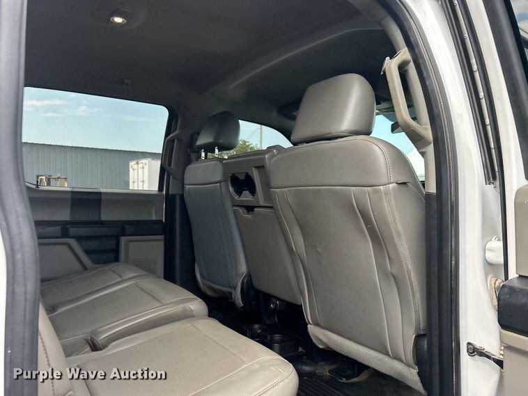 image for item EG0916 2019 Ford F550 Super Duty XL winch truck