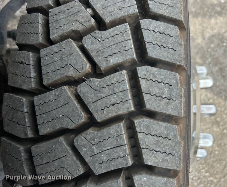 image for item EG0916 2019 Ford F550 Super Duty XL winch truck