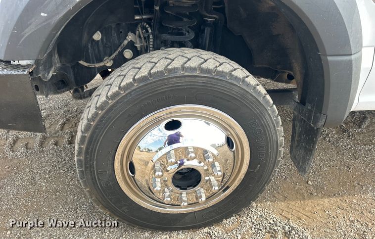 image for item EG0916 2019 Ford F550 Super Duty XL winch truck