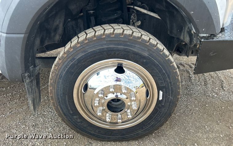 image for item EG0916 2019 Ford F550 Super Duty XL winch truck