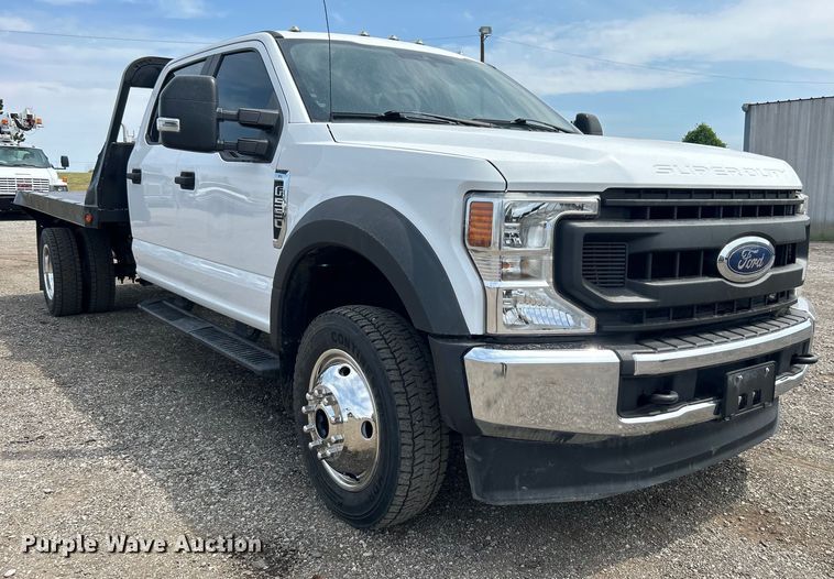 image for item EG0925 2020 Ford F550 Super Duty Crew Cab flatbed truck