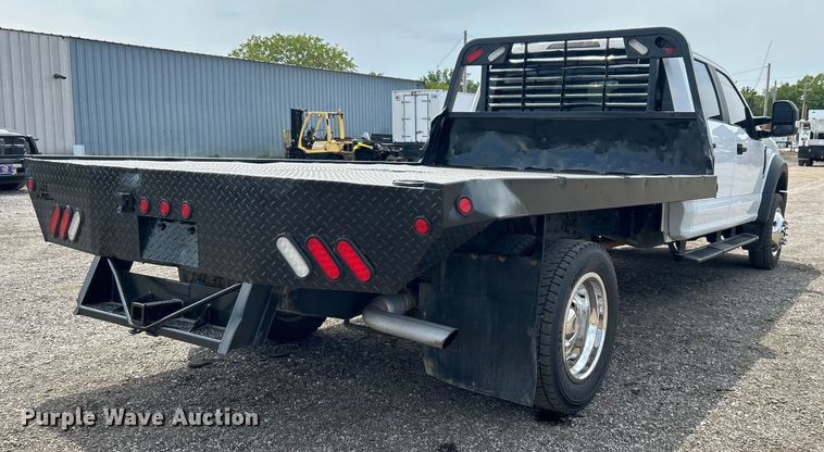 image for item EG0925 2020 Ford F550 Super Duty Crew Cab flatbed truck