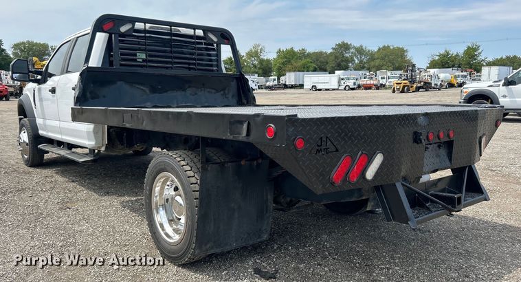 image for item EG0925 2020 Ford F550 Super Duty Crew Cab flatbed truck