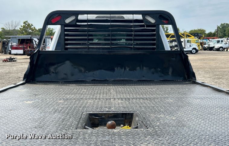 image for item EG0925 2020 Ford F550 Super Duty Crew Cab flatbed truck