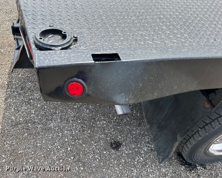 image for item EG0925 2020 Ford F550 Super Duty Crew Cab flatbed truck