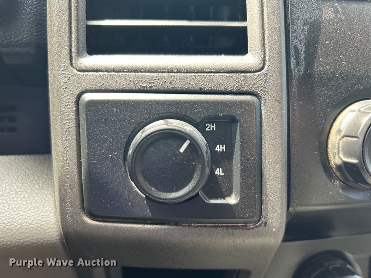 image for item EG0925 2020 Ford F550 Super Duty Crew Cab flatbed truck