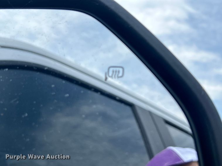 image for item EG0925 2020 Ford F550 Super Duty Crew Cab flatbed truck