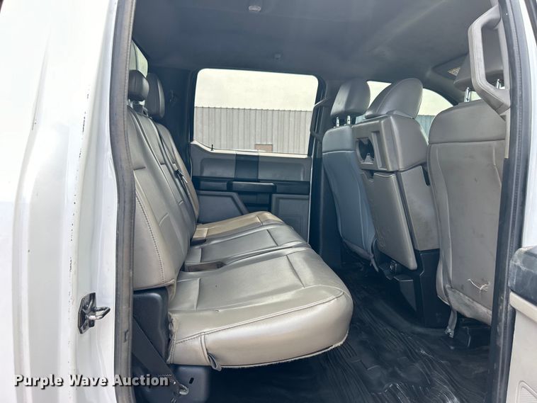 image for item EG0925 2020 Ford F550 Super Duty Crew Cab flatbed truck