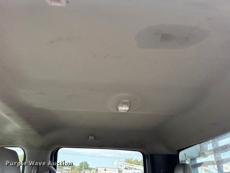 image for item EG0925 2020 Ford F550 Super Duty Crew Cab flatbed truck