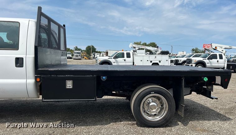 image for item EG0926 2013 Ford F550 Super Duty Crew Cab flatbed truck