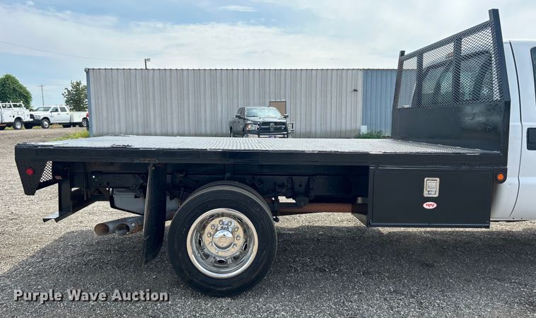 image for item EG0926 2013 Ford F550 Super Duty Crew Cab flatbed truck