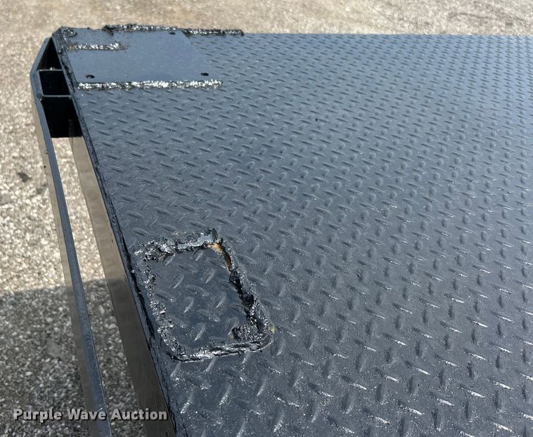 image for item EG0926 2013 Ford F550 Super Duty Crew Cab flatbed truck