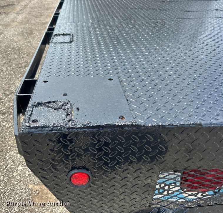 image for item EG0926 2013 Ford F550 Super Duty Crew Cab flatbed truck