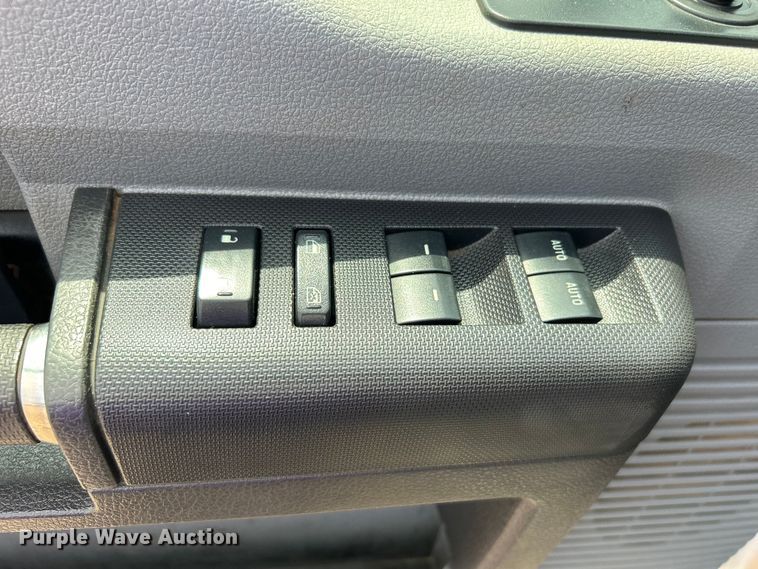 image for item EG0926 2013 Ford F550 Super Duty Crew Cab flatbed truck