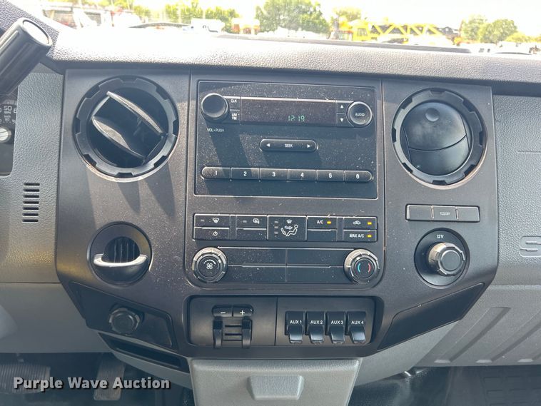 image for item EG0926 2013 Ford F550 Super Duty Crew Cab flatbed truck