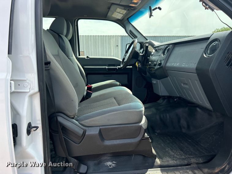 image for item EG0926 2013 Ford F550 Super Duty Crew Cab flatbed truck