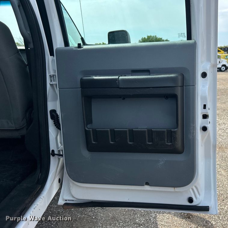 image for item EG0926 2013 Ford F550 Super Duty Crew Cab flatbed truck