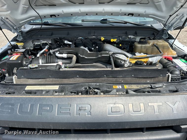 image for item EG0926 2013 Ford F550 Super Duty Crew Cab flatbed truck