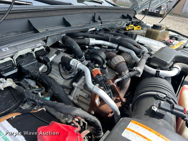 image for item EG0926 2013 Ford F550 Super Duty Crew Cab flatbed truck