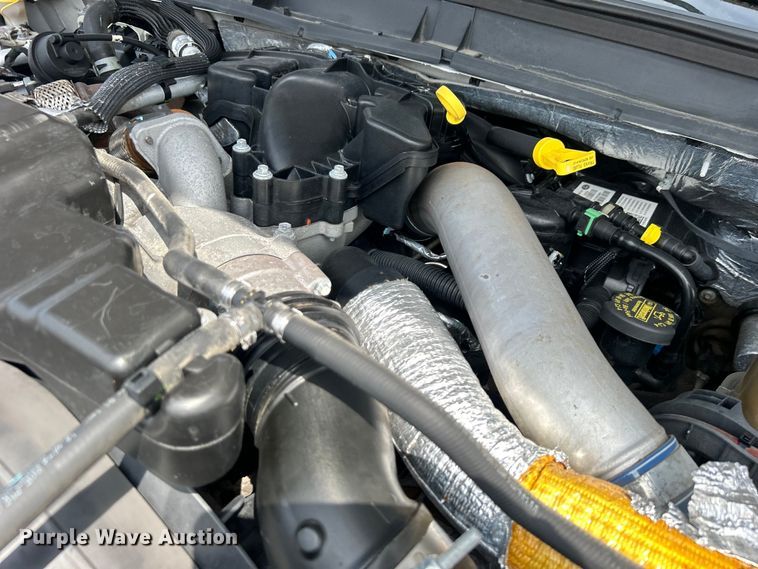 image for item EG0926 2013 Ford F550 Super Duty Crew Cab flatbed truck