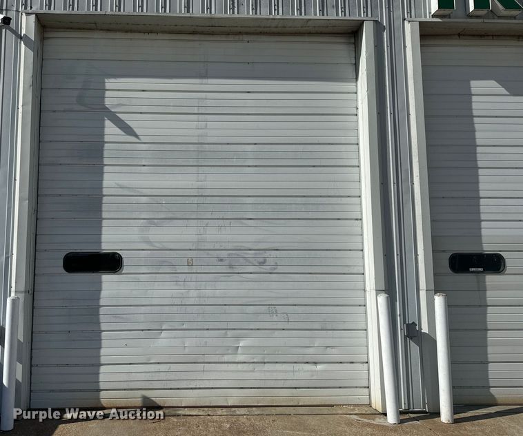 image for item EH6768 (2) insulated garage doors