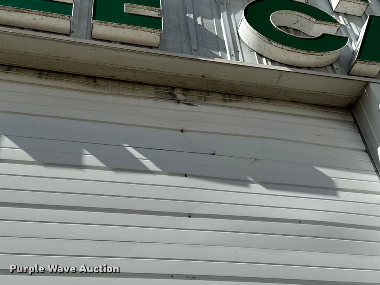 image for item EH6768 (2) insulated garage doors