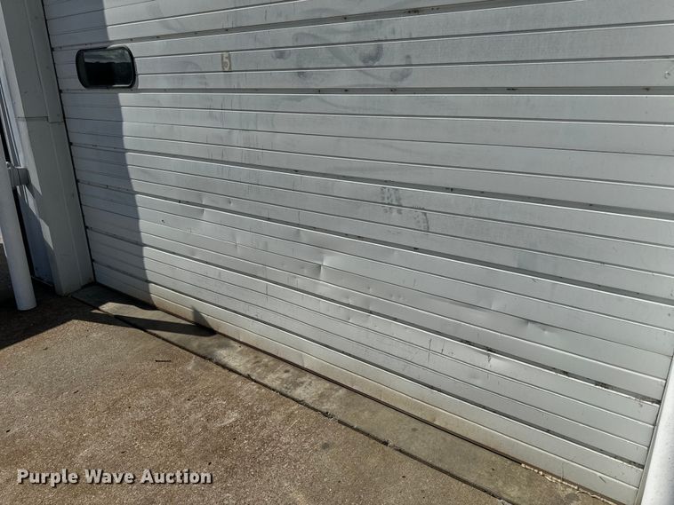 image for item EH6768 (2) insulated garage doors