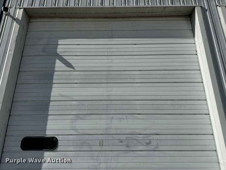 image for item EH6768 (2) insulated garage doors
