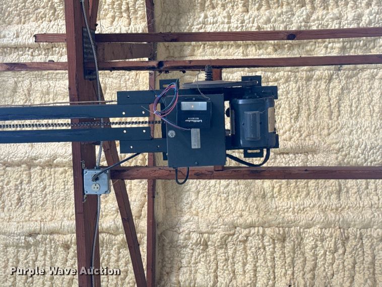 image for item EH6768 (2) insulated garage doors