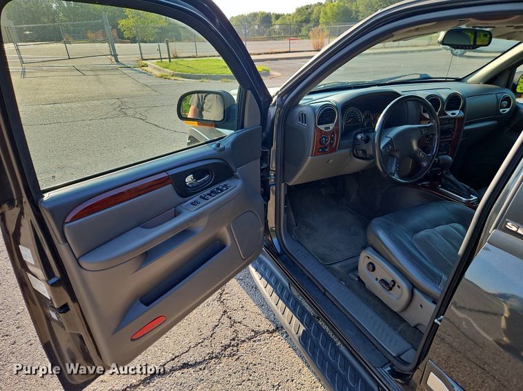 image for item EI8217 2004 GMC Envoy SUV