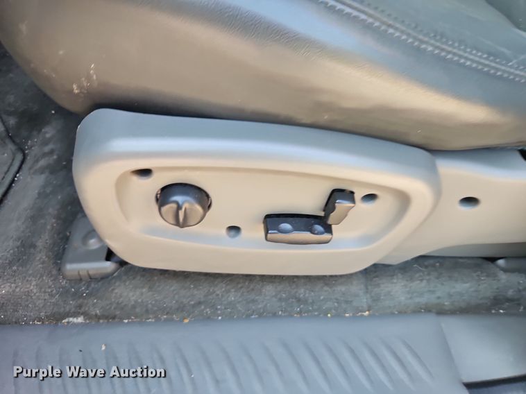 image for item EI8217 2004 GMC Envoy SUV