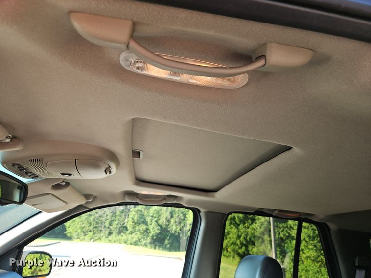 image for item EI8217 2004 GMC Envoy SUV