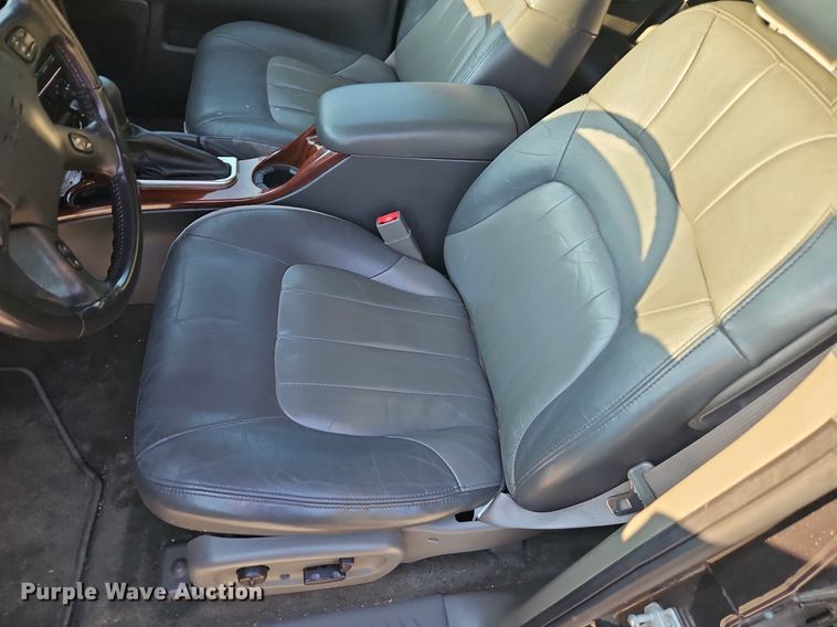 image for item EI8217 2004 GMC Envoy SUV