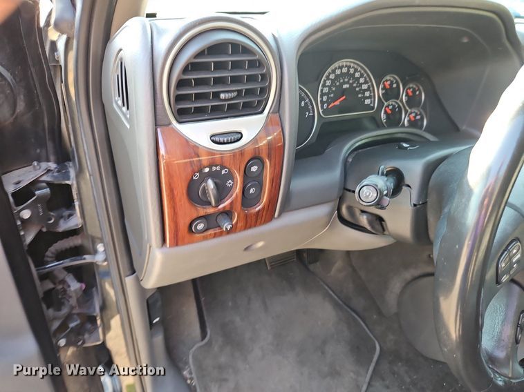 image for item EI8217 2004 GMC Envoy SUV