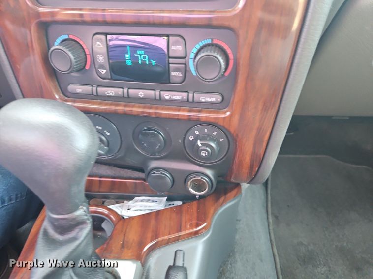 image for item EI8217 2004 GMC Envoy SUV