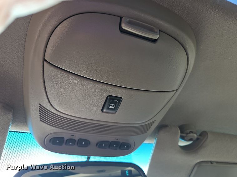 image for item EI8217 2004 GMC Envoy SUV