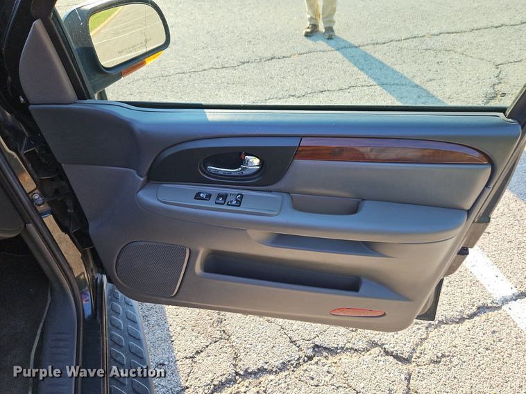 image for item EI8217 2004 GMC Envoy SUV